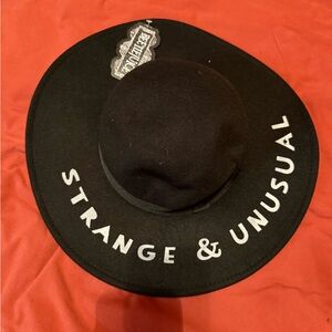 NWT Beetlejuice “Strange and Unusual” hat